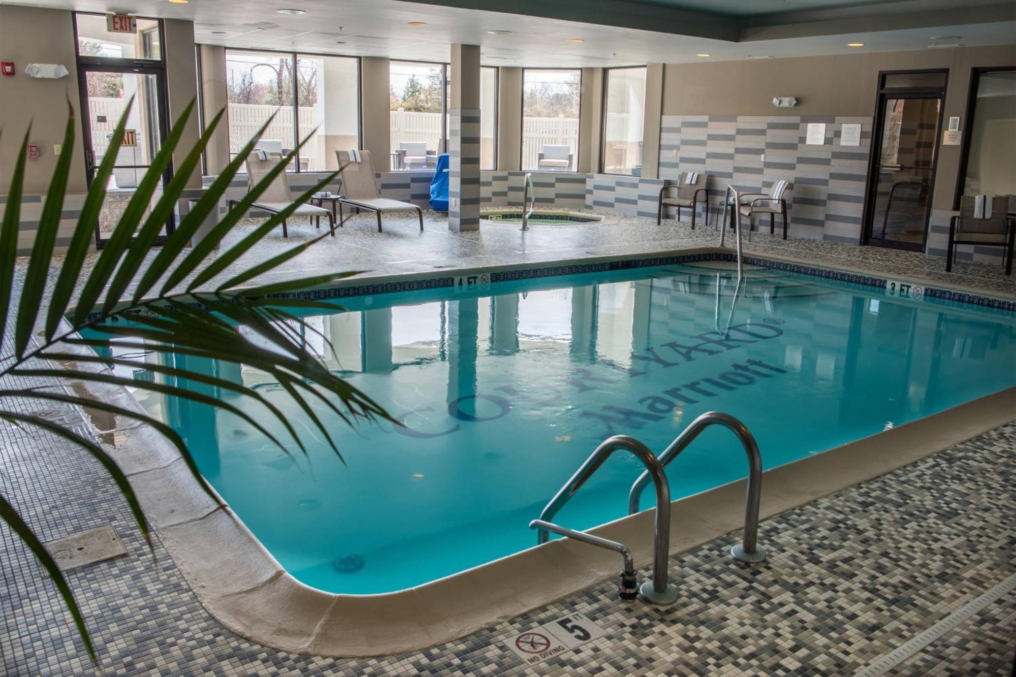 Courtyard By Marriott Norwich Hotel Bagian luar foto