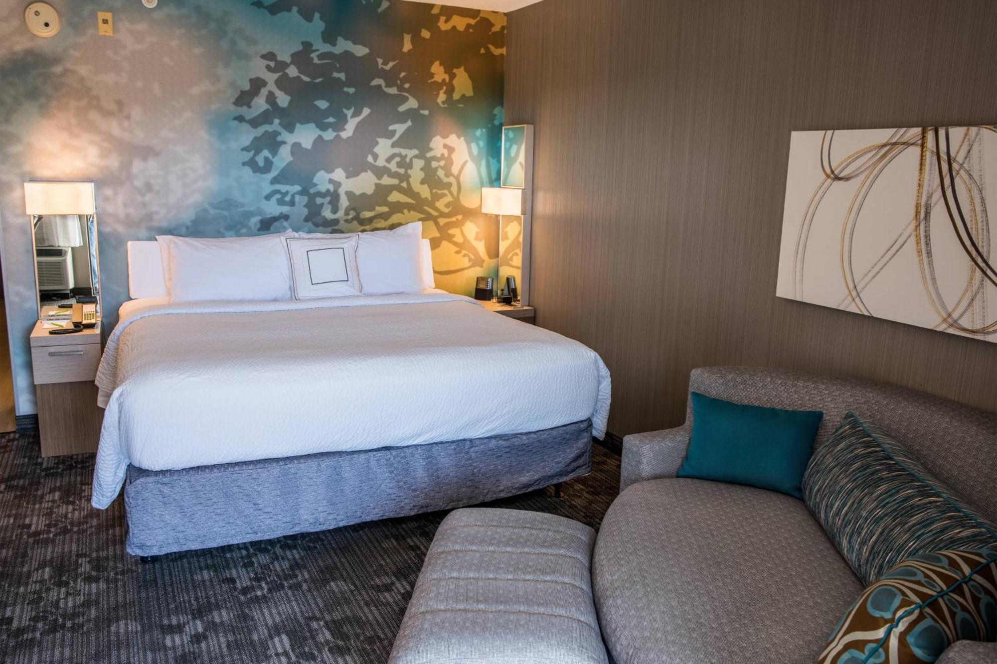 Courtyard By Marriott Norwich Hotel Bagian luar foto