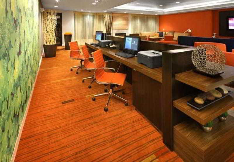Courtyard By Marriott Norwich Hotel Bagian luar foto