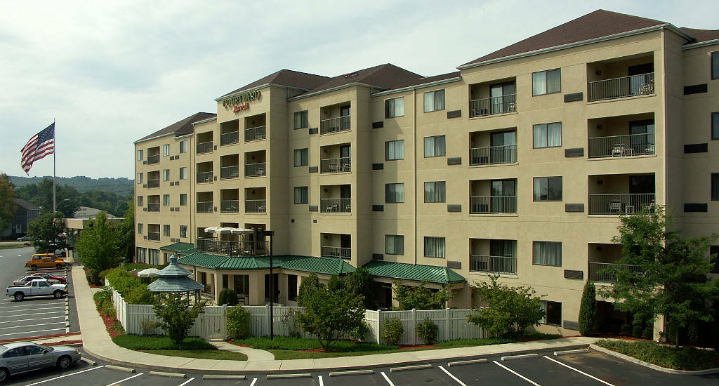Courtyard By Marriott Norwich Hotel Bagian luar foto
